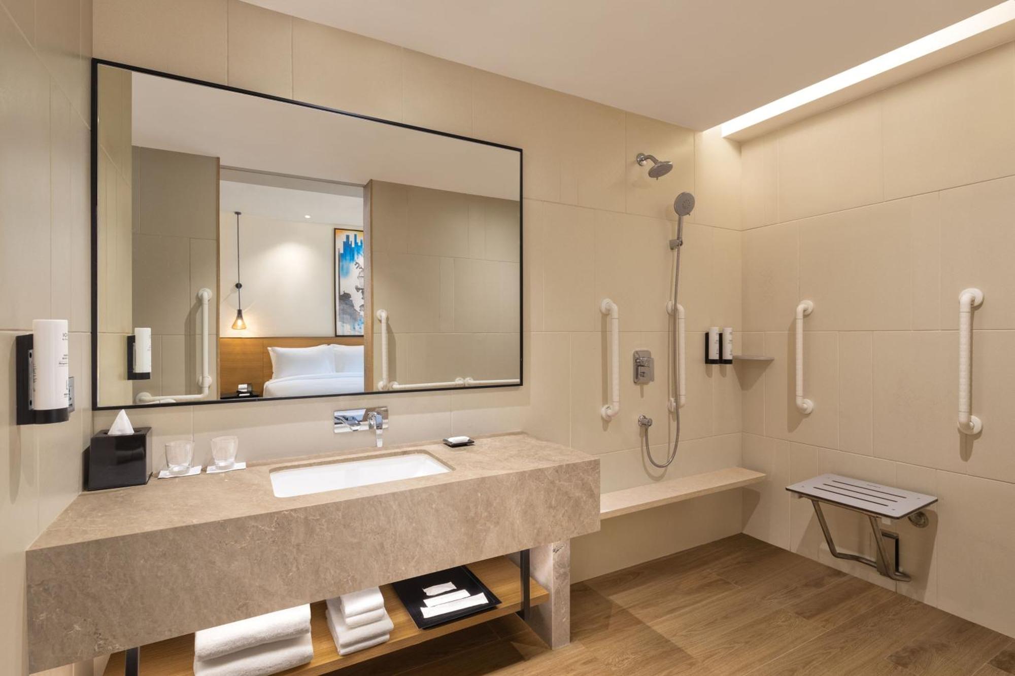 Fairfield By Marriott International Airport Mumbai